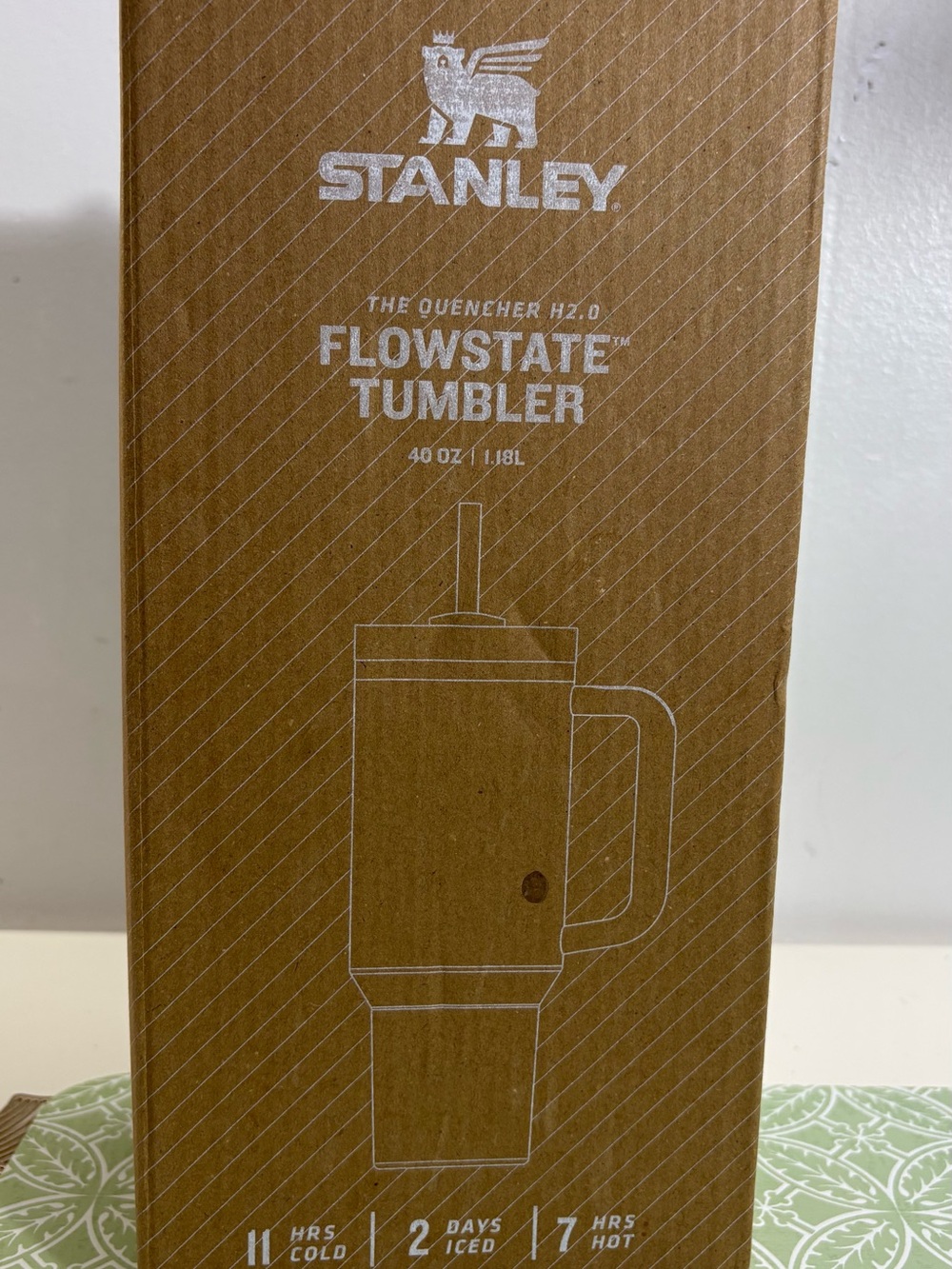 NWT Stanley Red and Gold Quencher H2.0 Tumbler - Picture 6 of 6